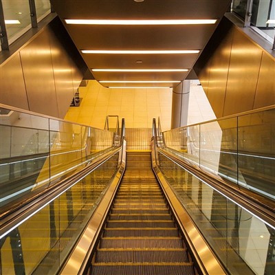 Escalator hauv Malls